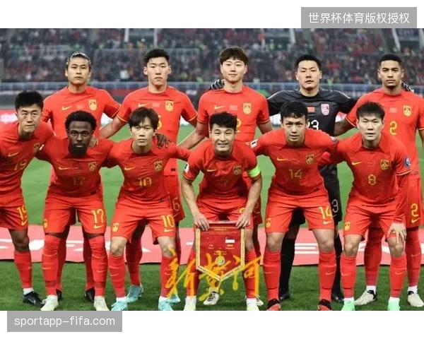 国足将在热身赛中迎战泰国队,此役对于提升球队士气和检验新战术至关重要 国足将在热身赛中迎战泰国队,此役对于提升球队士气和检验新战术至关重要